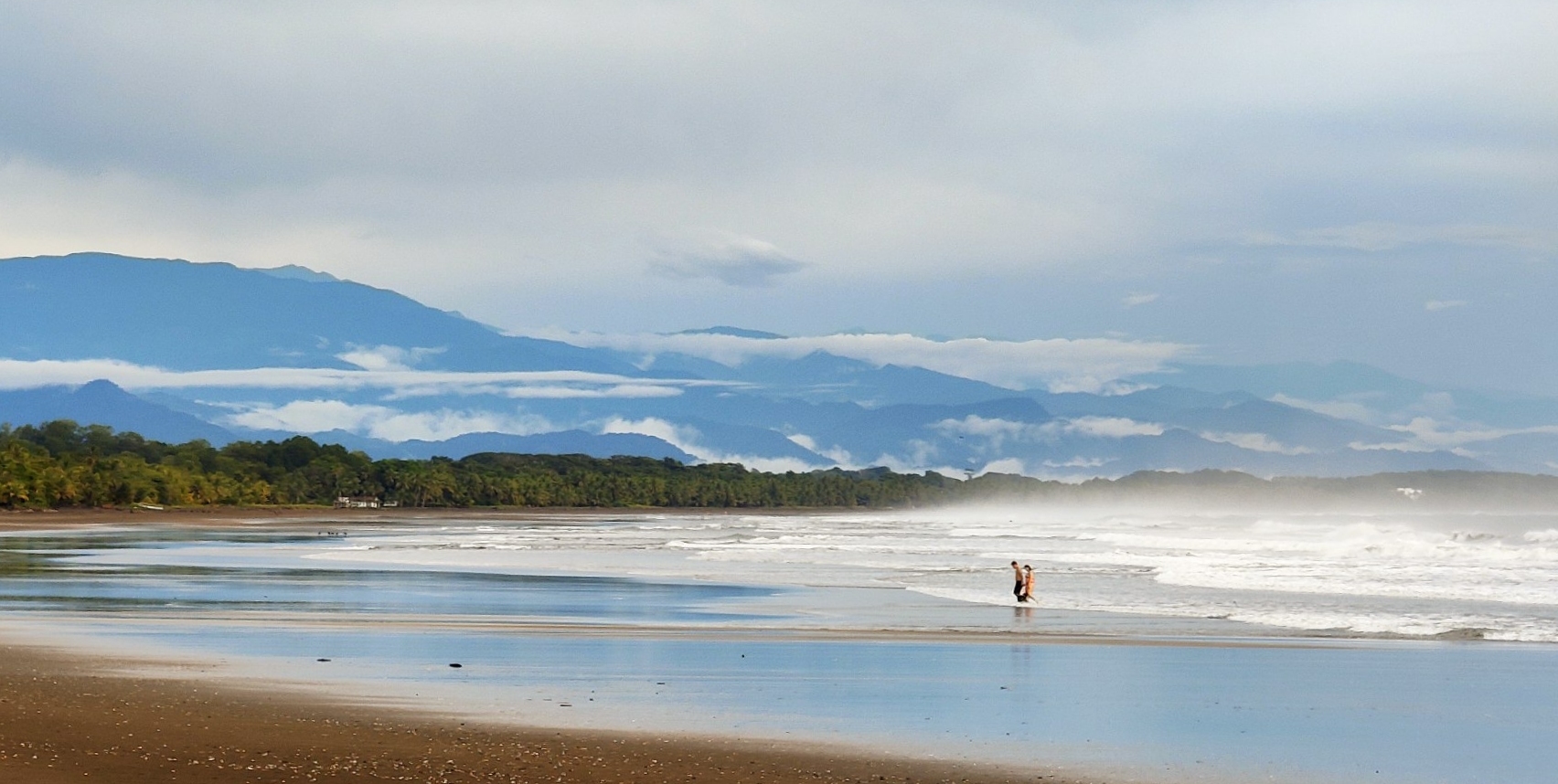 Esterillos beach — 2 minutes from the property