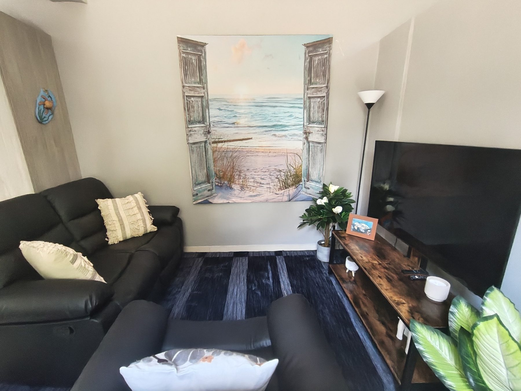 Casita open living and kitchen