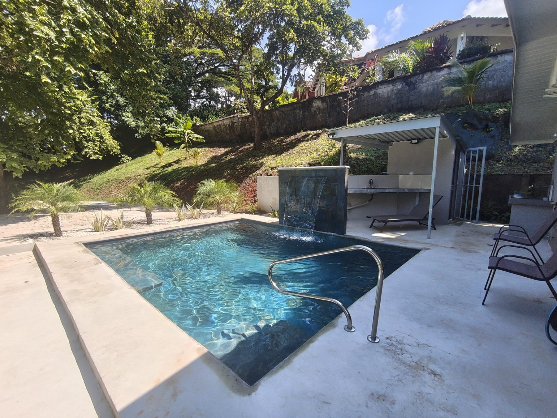 Pool waterfall detail