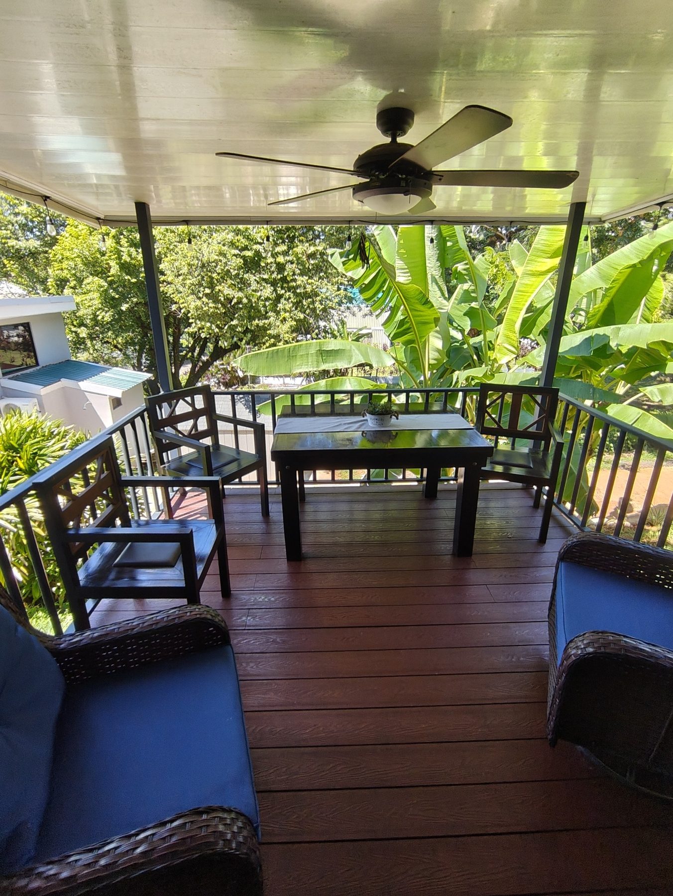Covered outdoor terrace